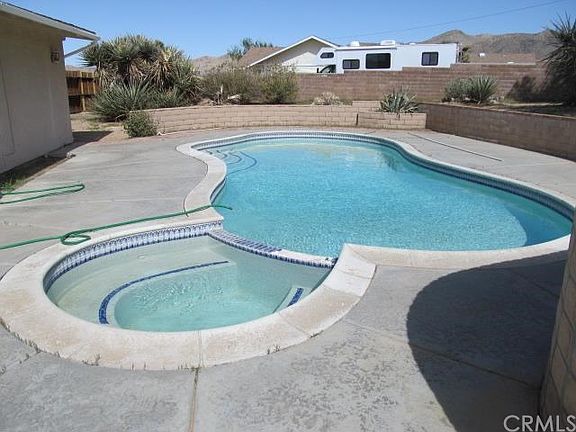 2nd image of 58757 Santa Barbara Dr