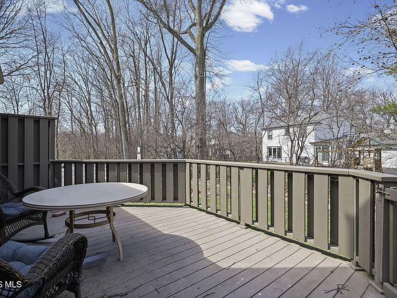 4th image of 1 Abbey Rd