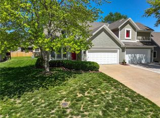 10720 W 115th Pl, Overland Park, KS 66210