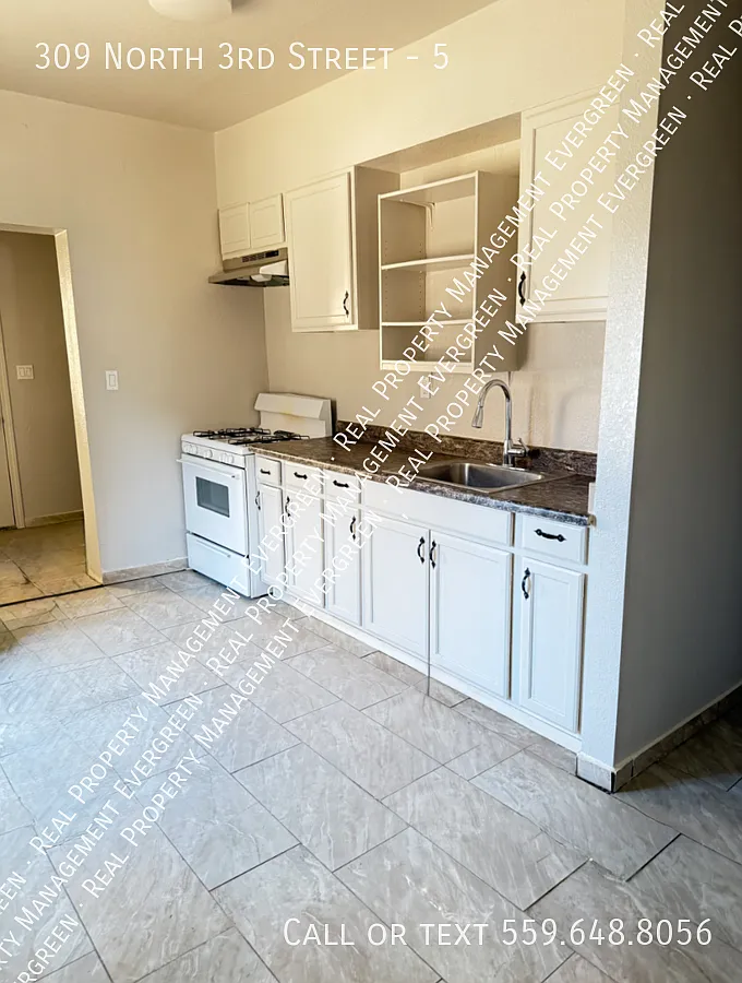 309 North 3rd unit 5 - Move in Special $250 Off of 1st month's rent — Photo 3