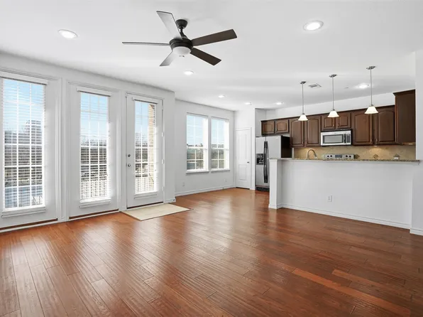 950 Henderson St #1214, Fort Worth, TX 76102