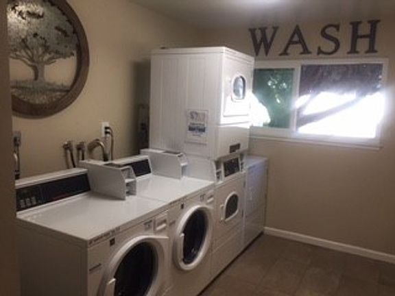 3rd image of 260 Berry Ct APT 14