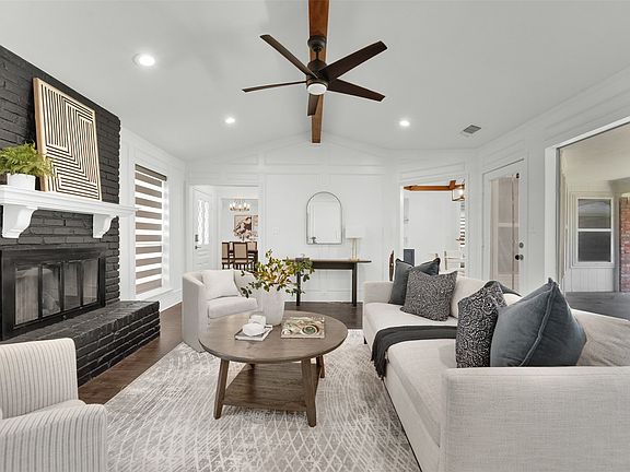 4th image of 2225 Ridgewood