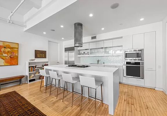 2nd image of 144 W 27th St Rm 8F