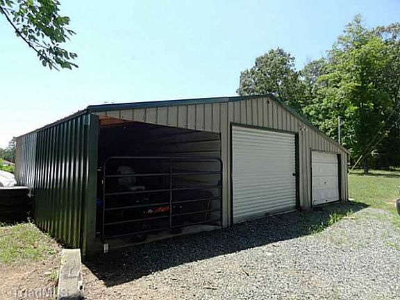 3rd image of 1432 Rock Creek Dairy Rd