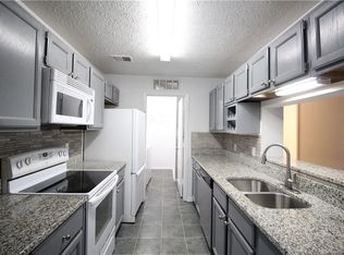 204 Warm Springs Cir, Roswell, GA 30075
