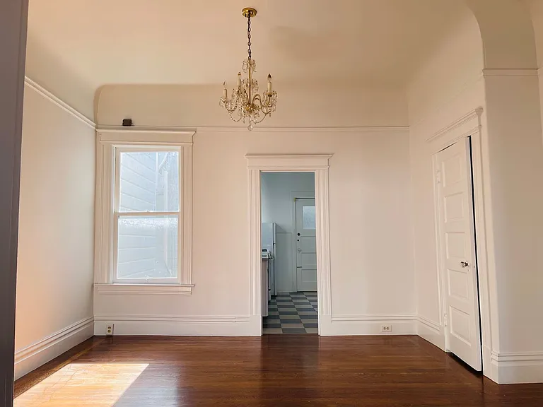 2937 Scott St — Photo 7