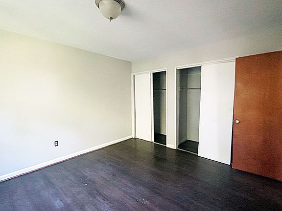 4th image of 458 Wood Ave #2