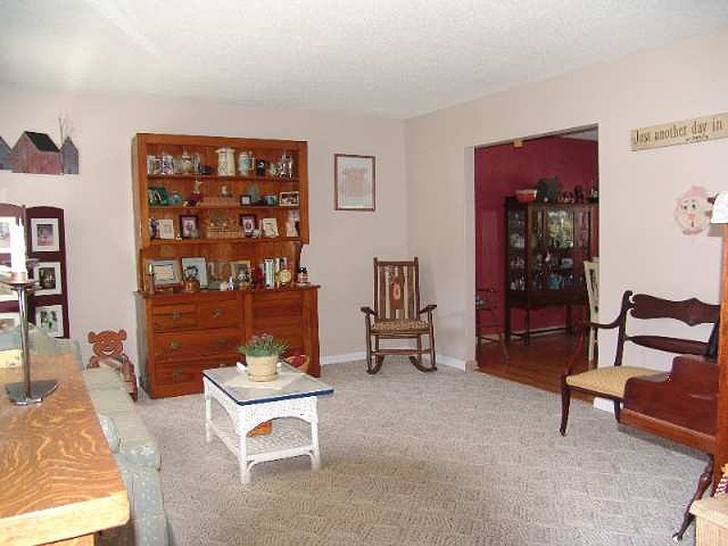 2nd image of 699 MCCREY Drive