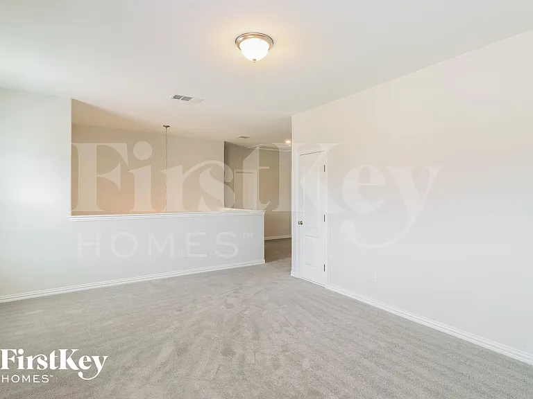 548 Pheasant Hill Ln — Photo 7