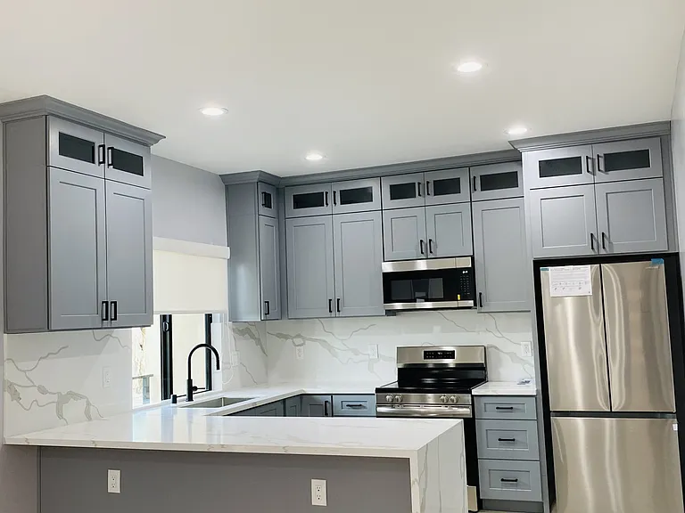 5373 Geneva Ave — Photo 4