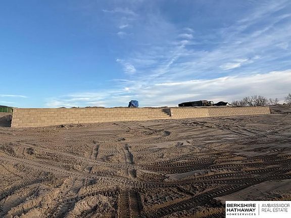 5th image of 2389 Juneberry Rd