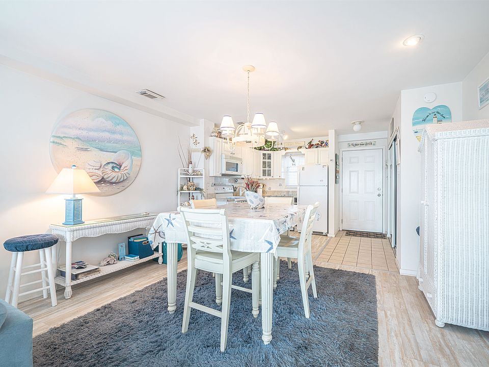 9 Jackson St Cape May, NJ, 08204 Apartments for Rent Zillow