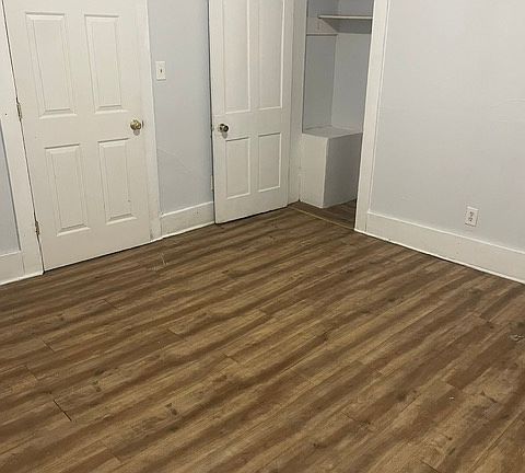 2nd image of 222 E Bell St