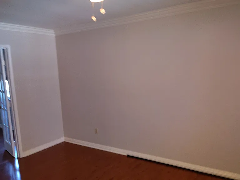 2390 Gonzaga Ln — Photo 2