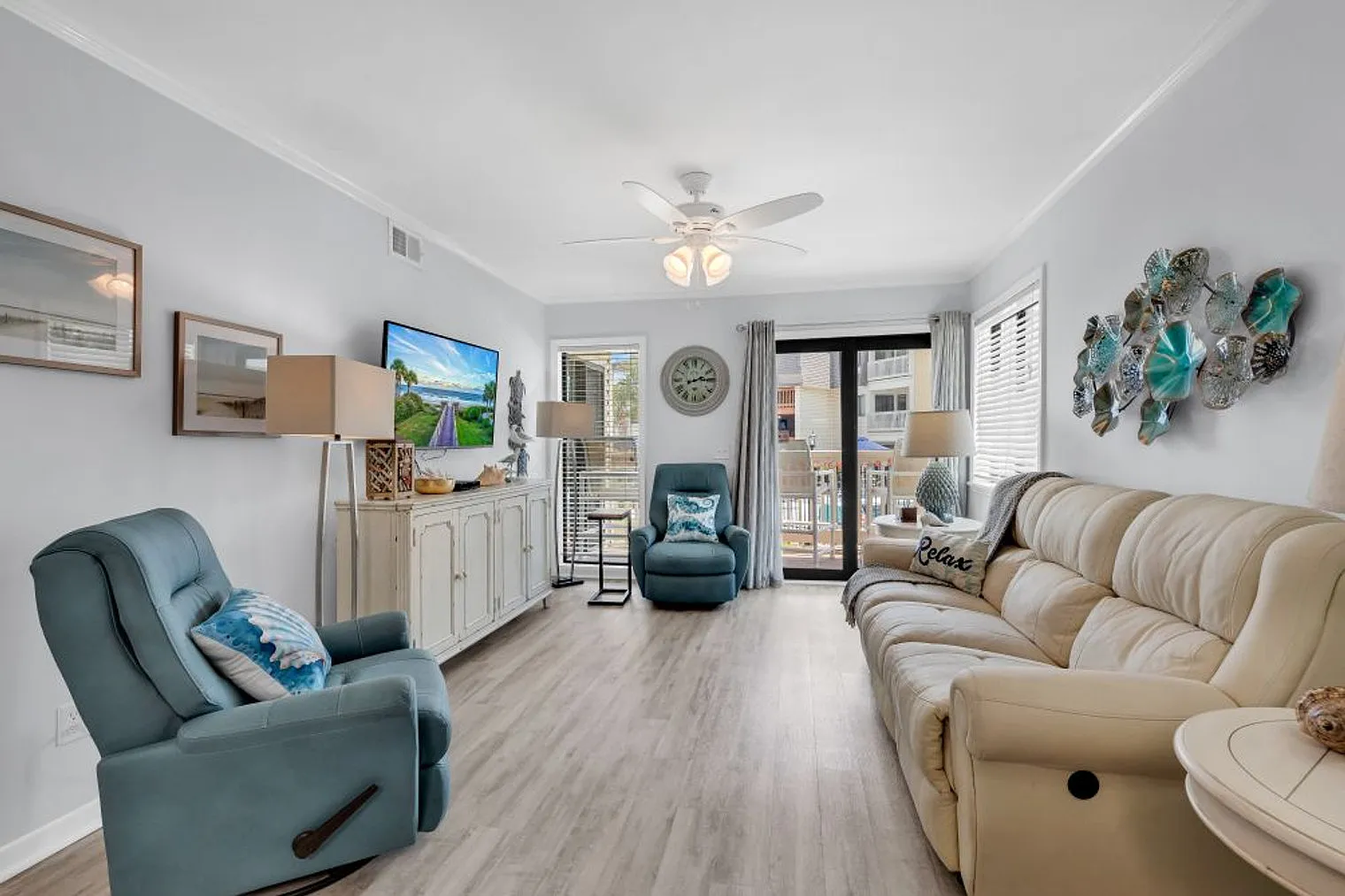 2 bed, 2.0 bath, 871 sqft, $2,600 — Photo 1