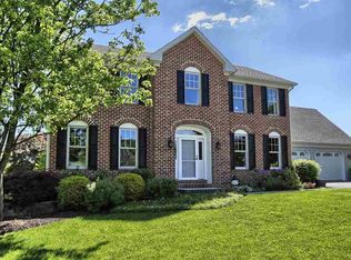 6107 Millbank Dr, Mechanicsburg, PA 17050