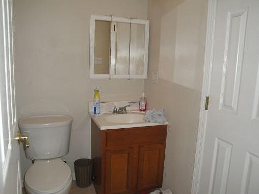 5th image of 2908 Charles Dr