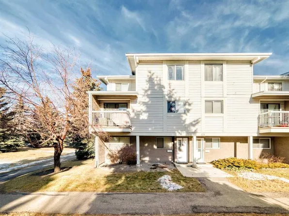 3015 W 51st St SW #72, Calgary, AB T3E 6N5