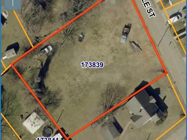 1410 Cloverdale St, High Pt, NC 27260