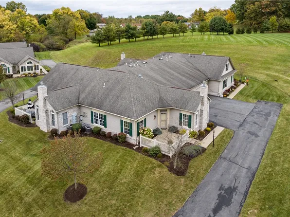 2082 Jamestown Ct, Valencia, PA 16059
