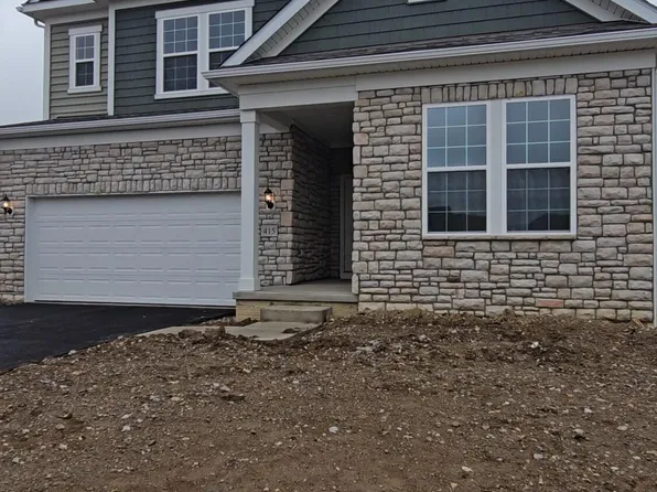 415 Cardinal Point Dr, Delaware, OH 43015