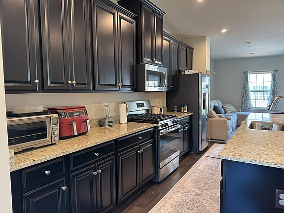 2nd image of 8015 Spring Arbor Dr