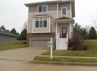 37 Quail Valley Ct, Iowa City, IA 52246