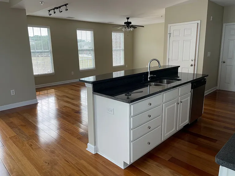 1790 Queen Anne St #1 — Photo 7