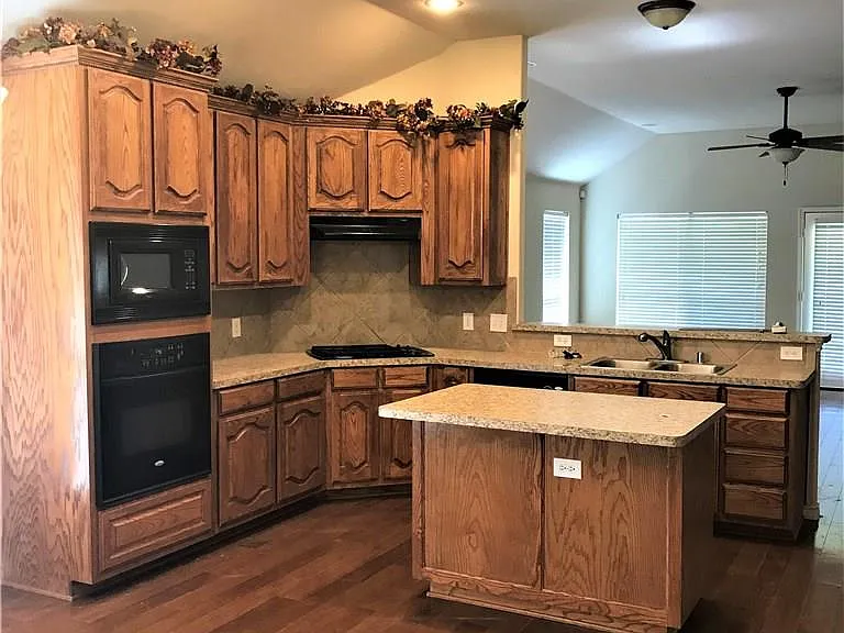 8101 Latigo Trl — Photo 6