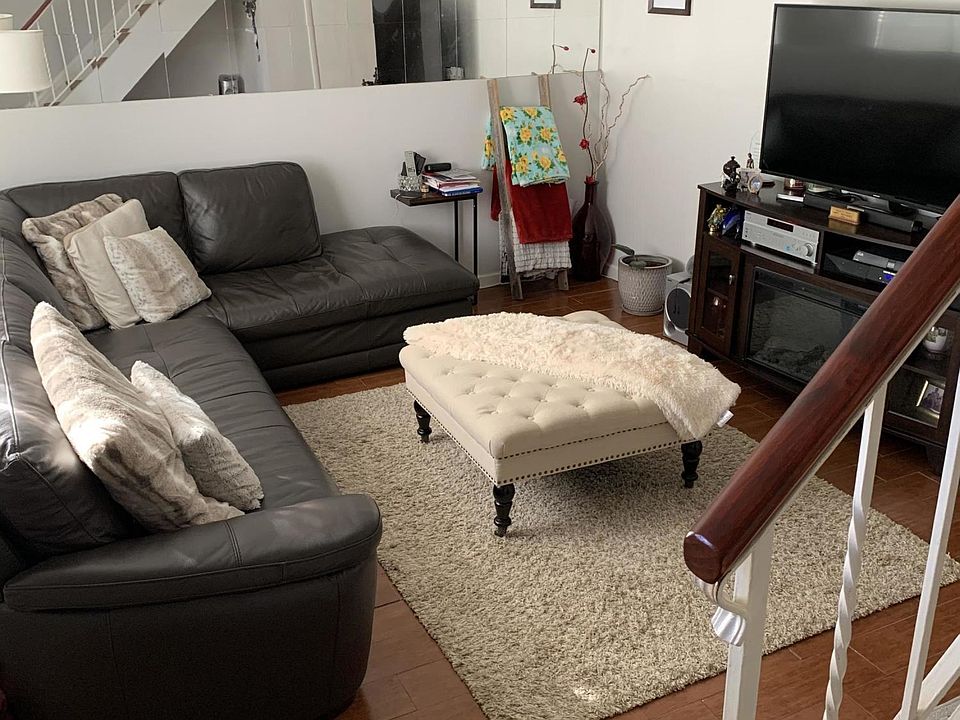 1st image of 25 Woodlake Manor Dr #1000