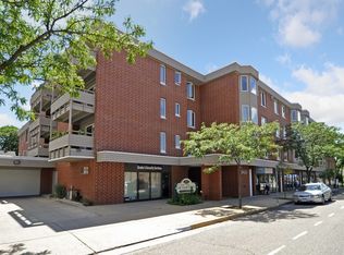 2425 Franklin Ave E #205, Minneapolis, MN 55406