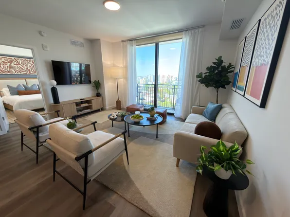 537 SW 2nd St #B1, Miami, FL 33130