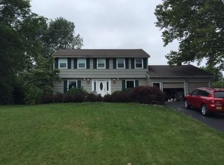 25 Rensselaer Dr, Rochester, NY 14618