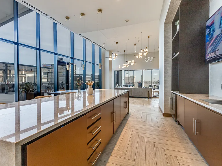 Eastline Residences — Photo 15