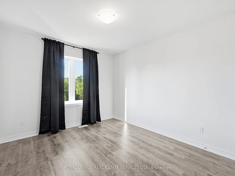 74 Valley Trail Pl — Photo 27