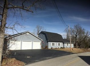 6145 Oak Hill Rd, Byrdstown, TN 38549