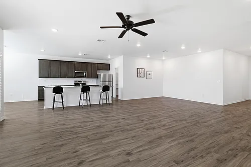 181 Grove Way Photo 1