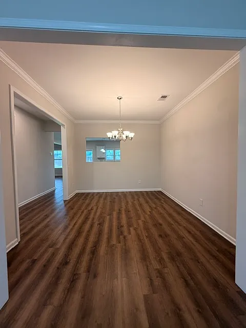 4 bed, 2.5 bath, 2641 sqft, $2,500 — Photo 4