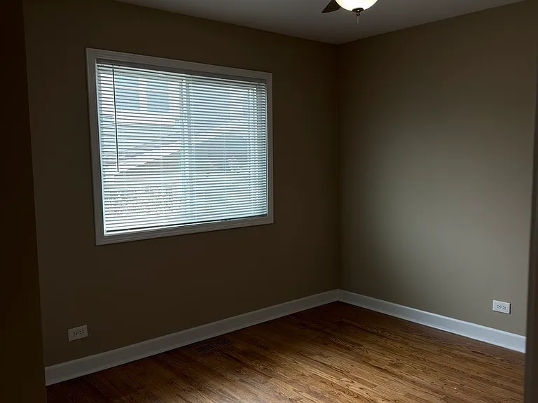 29W523 Winchester Cir S #1 — Photo 8