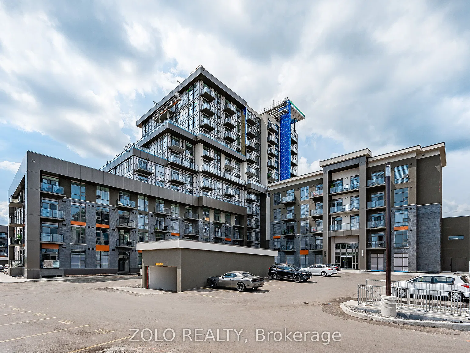 2 bed, $2,600 — Photo 2