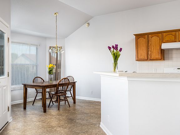 5th image of 1006 Estate Dr