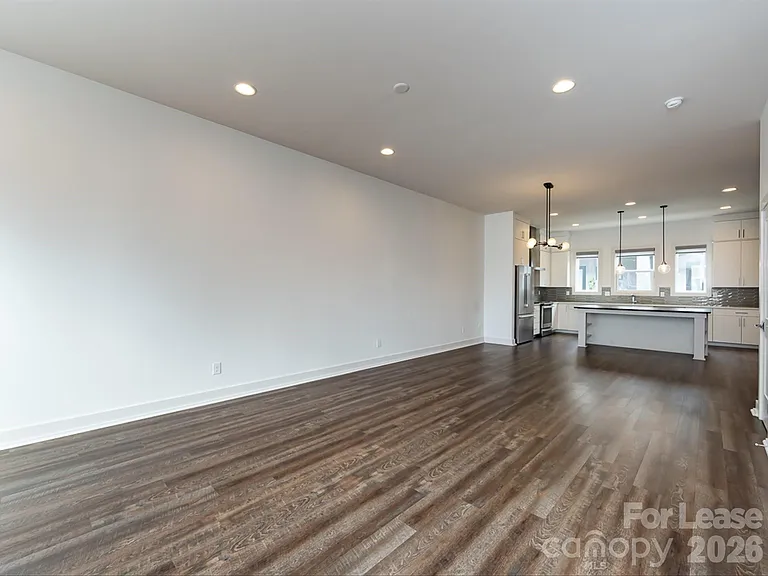 1207 E 36th St #3 — Photo 19