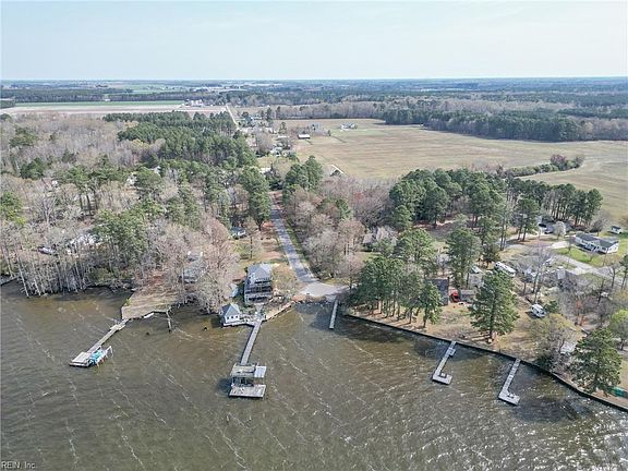 3rd image of 118 Camp Cale Rd