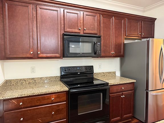4th image of 303 Criddle St APT 205