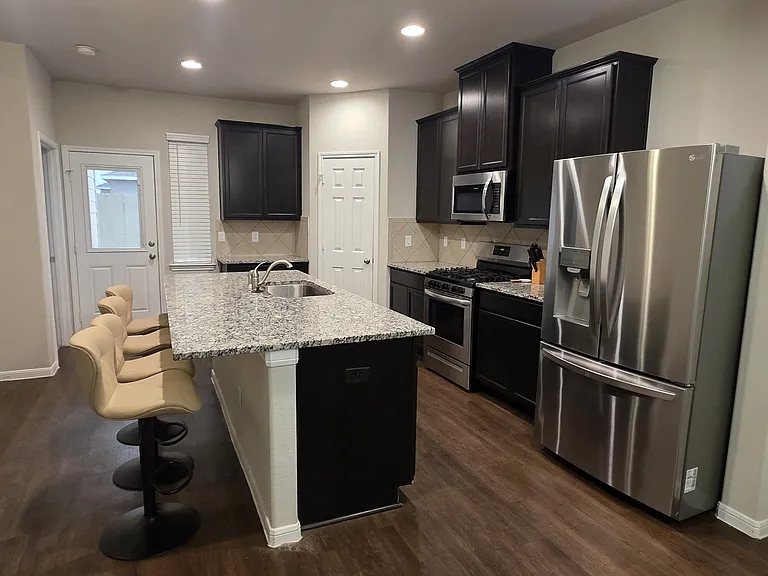 1214 Red Hills Dr — Photo 6