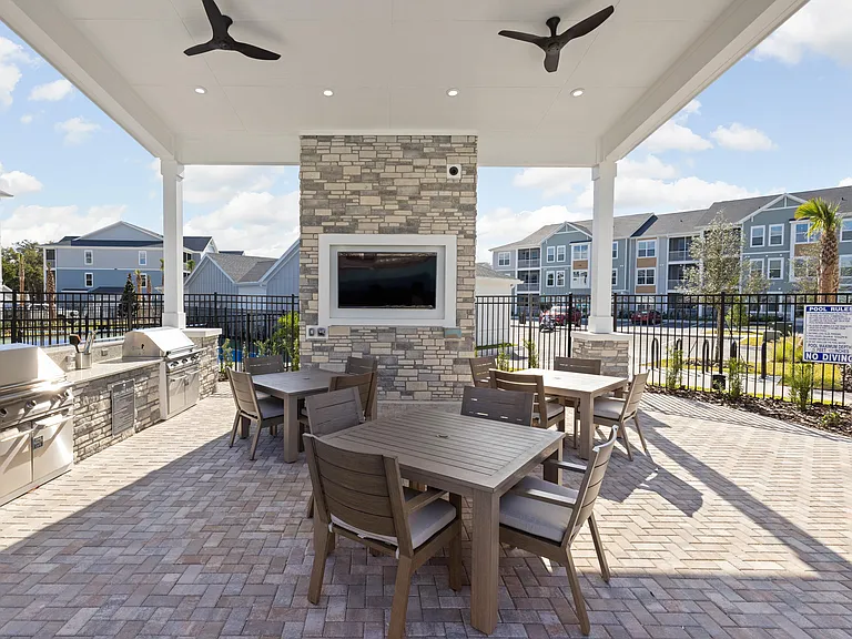 Standard441 Luxury Apartments — Photo 24