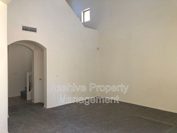 4th image of 1325 S Roseann