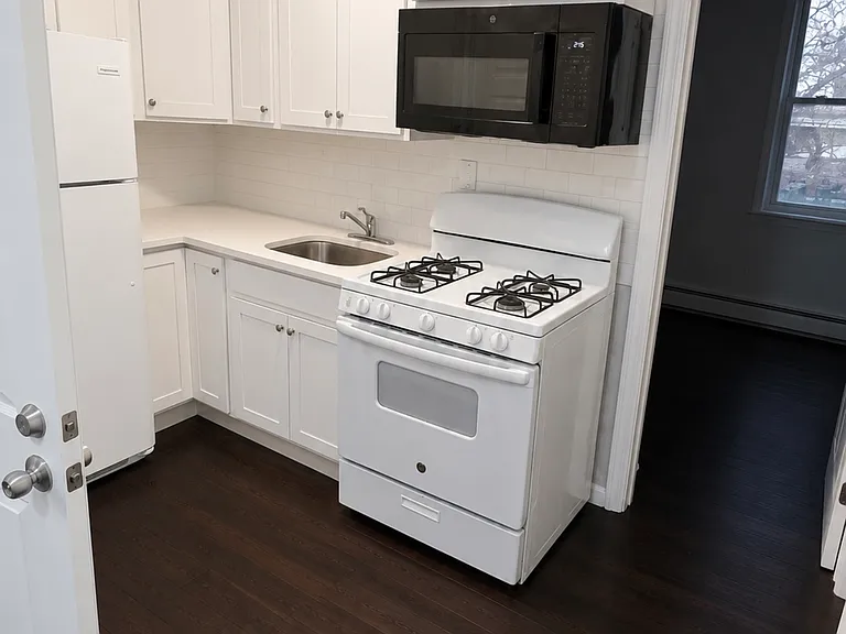 101 Garside St #2 — Photo 6