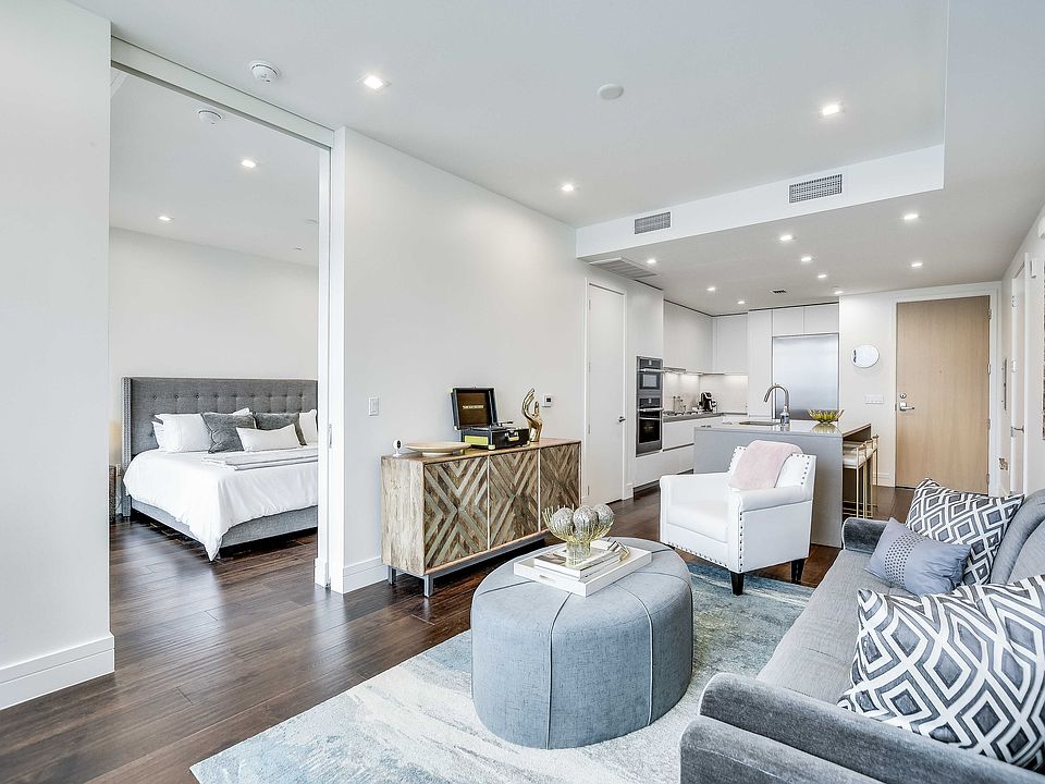 1st image of 501 West Ave APT 1702